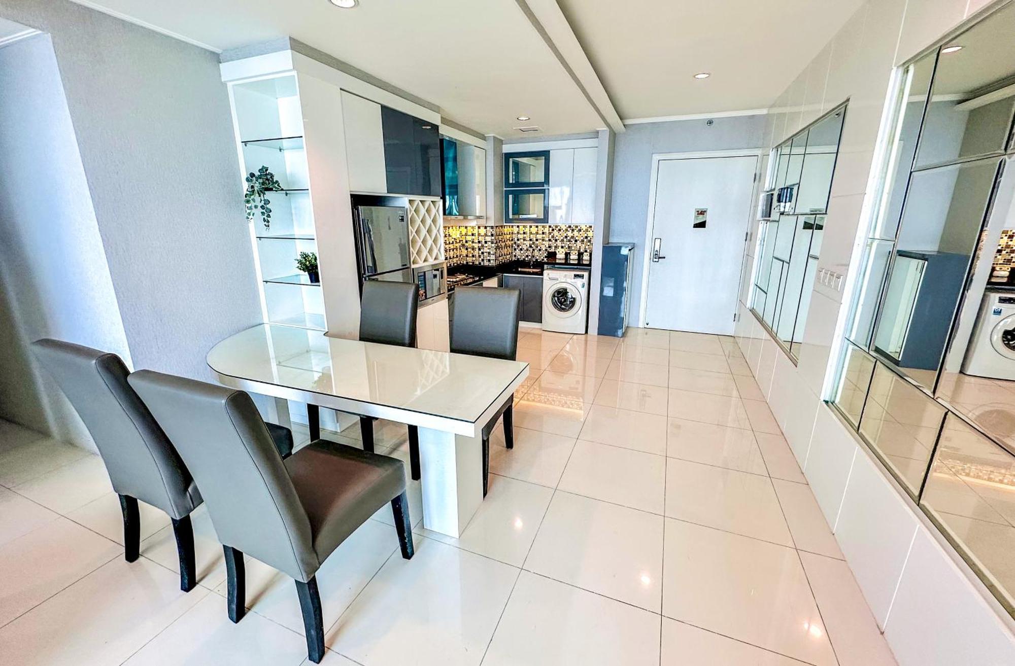 Sophisticated 2br At Via Tower Ciputra World By Le Ciel Hospitality Surabaya